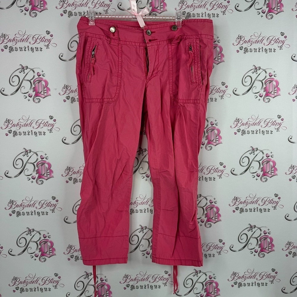 American Eagle Outfitters Pink Pants cargo capri pockets details y2k vintage
